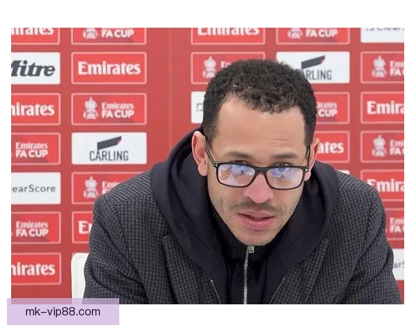 罗塞尼尔称埃斯特旺潜力无限球队挺过艰难十天迎来转机展现韧性与希望